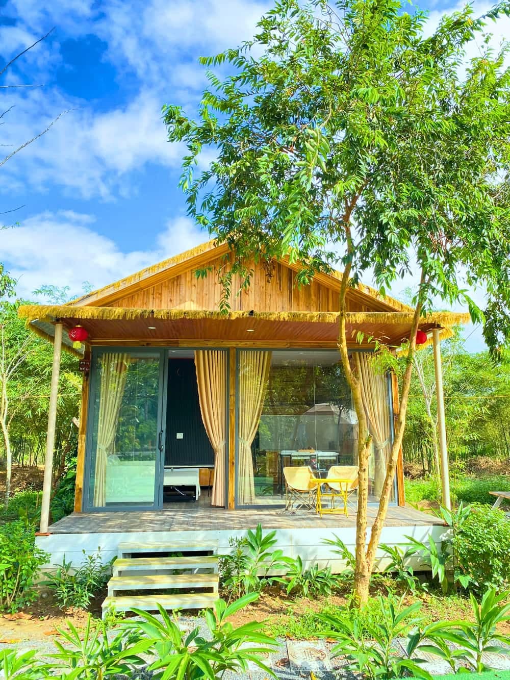 Garden Bungalow giữa vườn cây